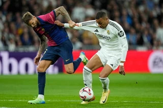 معلق مباراة الكلاسيكو بين ريال مدريد وبرشلونة والقنوات الناقلة 23 أكتوبر 2026 05:20 م